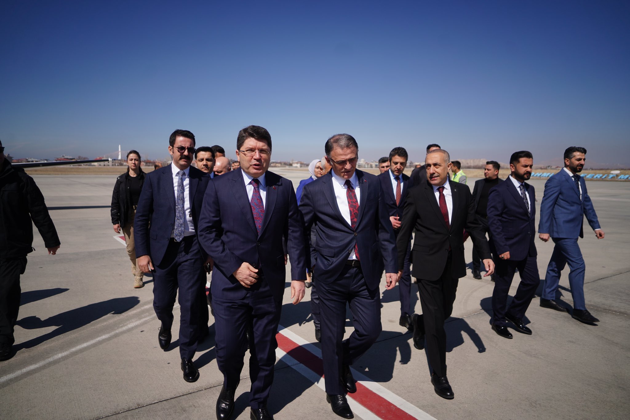 Adalet Bakanı Yılmaz Tunç Van’a geldi!