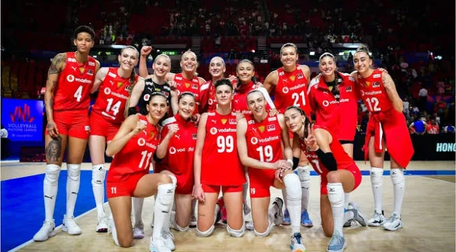 Filenin Sultanları zirvede: Türkiye, VNL’de bir kez daha şampiyon