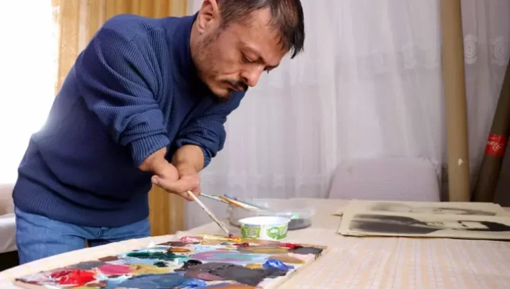 Vanlı sanatçı kollarıyla değil yüreğiyle resim çiziyor