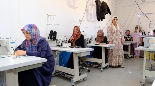İpekyolu’nda Kadınlar İçin Tekstil Atölyesi Açıldı